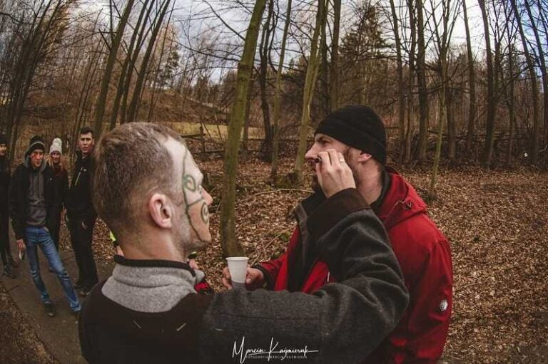 Jak zintegrować zespół, w którym są problemy?