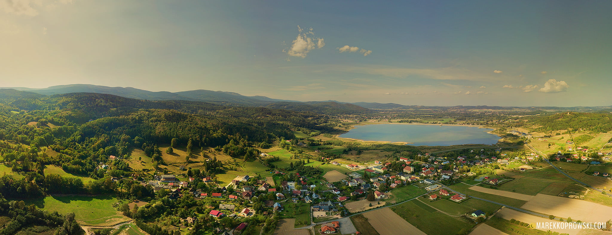 Sosnówka near Karpacz, view of the reservoir