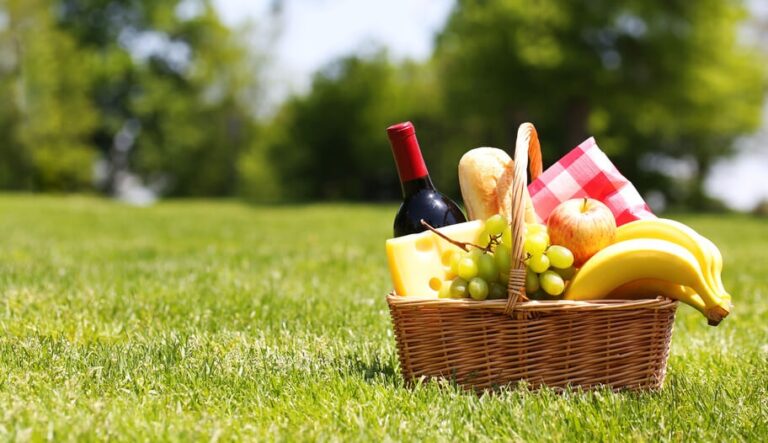 Pikniki firmowe – jak je organizować?