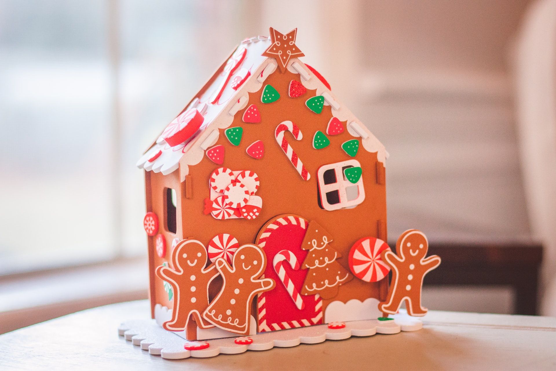 Christmas Eve menu for companies - gingerbread house