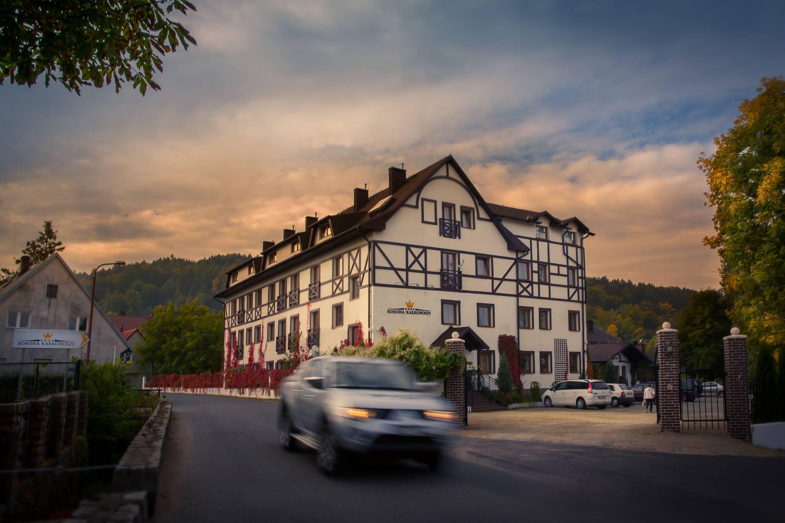 Centrum Eventowe, Dwór Korona Karkonoszy, Sosnówka koło Karpacza, Organizator imprez okolicznościowych