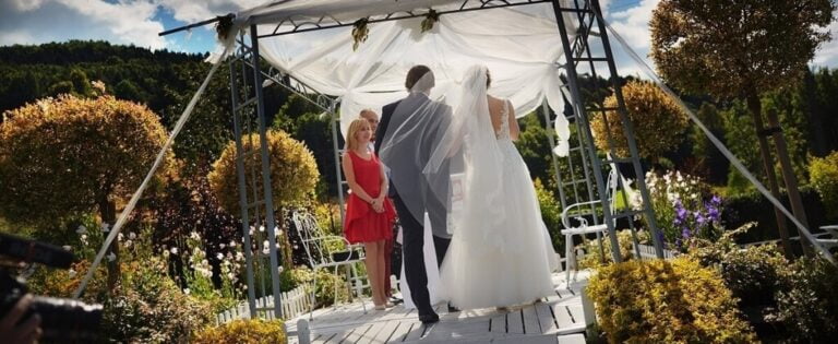 Wedding in the garden - the magic of outdoor weddings