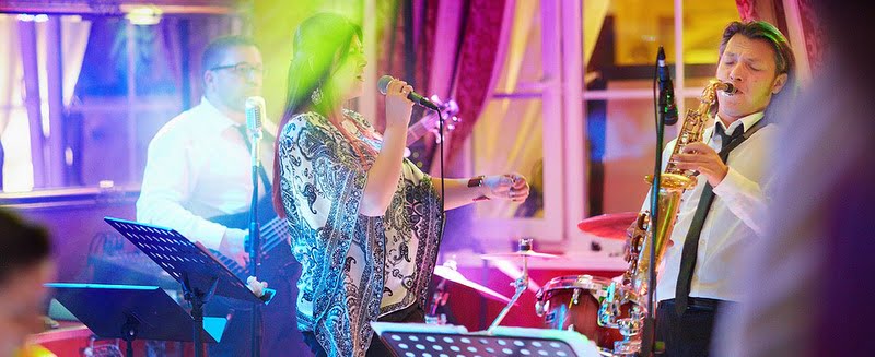 Agreement with the wedding band