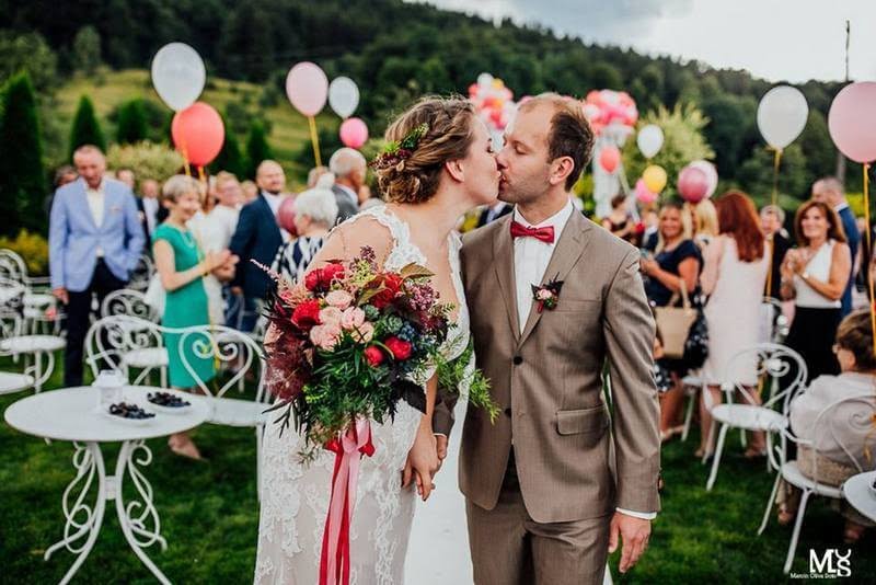 wedding ceremony in the garden