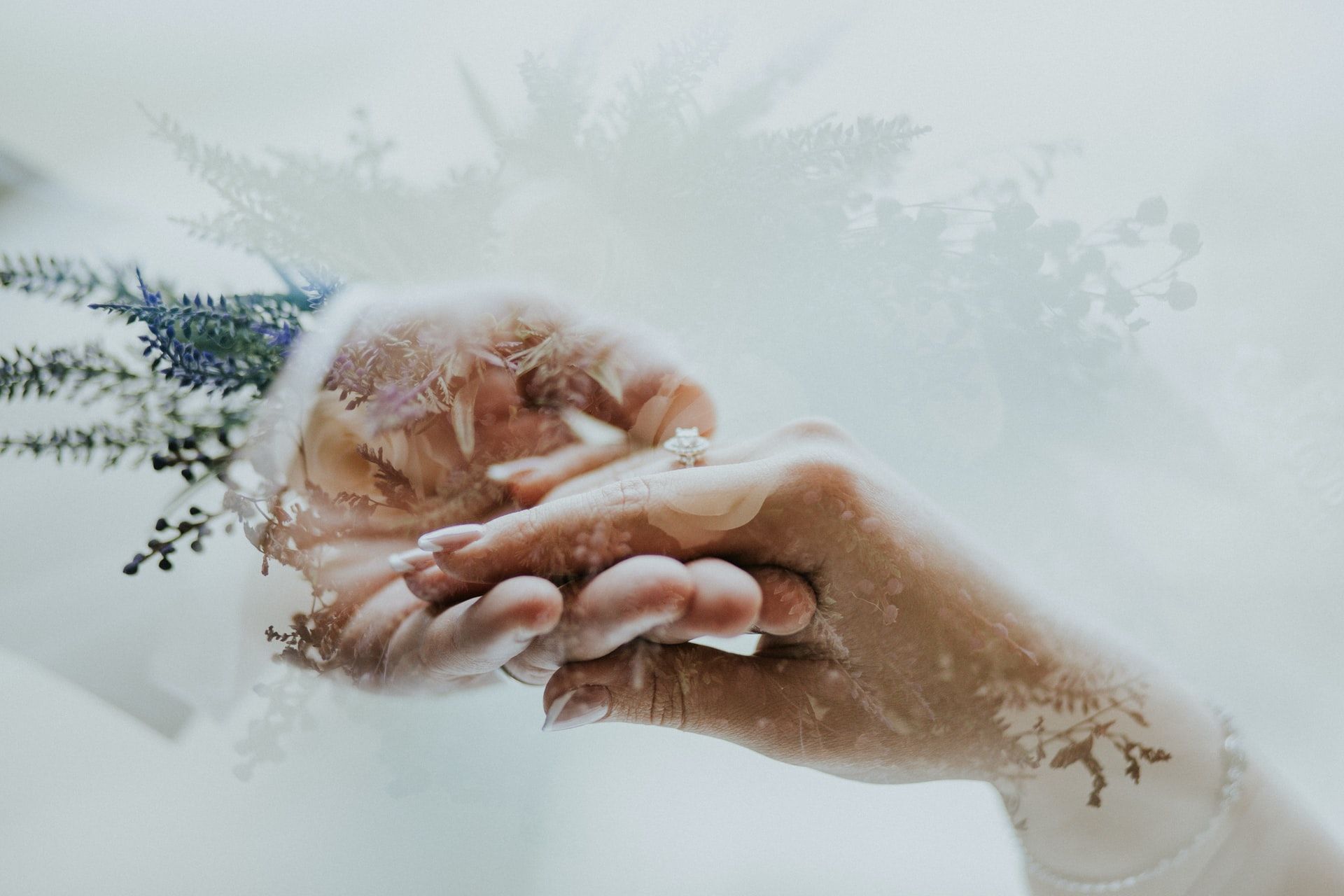 How to organize an international wedding?