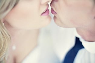 Wesele w namiocie czy przyjęcie w sali – co wybrać?