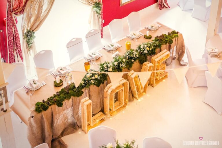 What to look for when booking a wedding venue? Check what to ask!