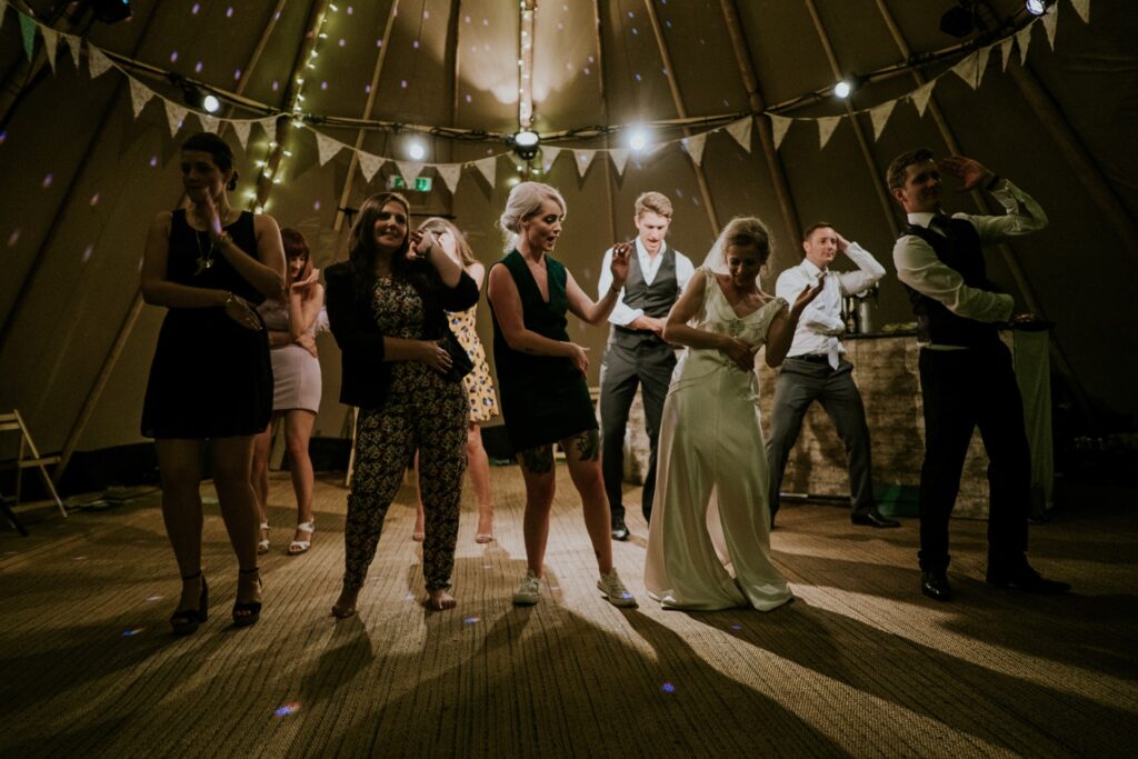 namiot weselny: taniec