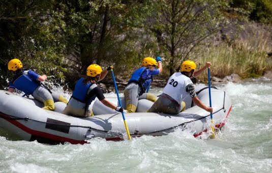 Team building, rafting