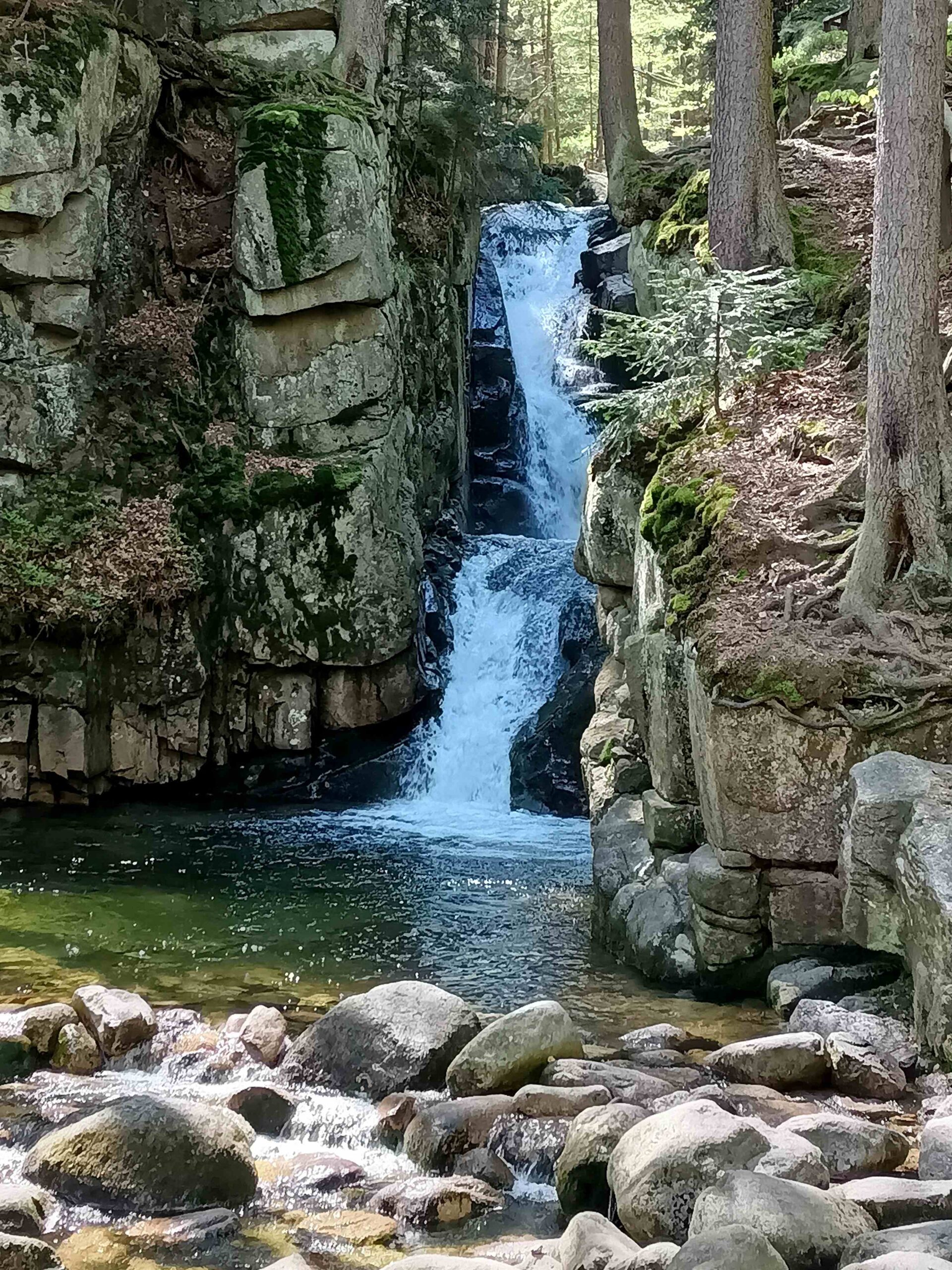 Sosnówka-Gebiet - Wasserfall