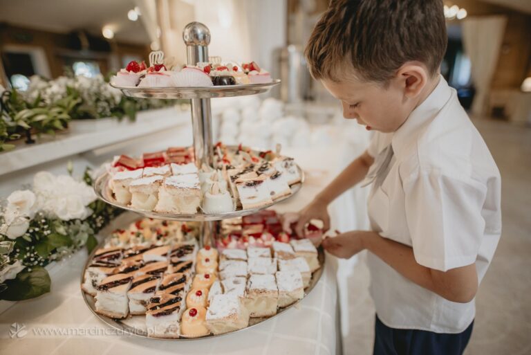 ciasta weselne, candy bar, Dwór Korona Karkonoszy Sosnówka koło Karpacza