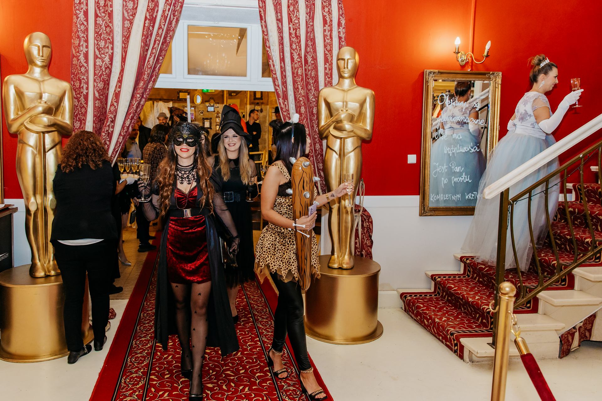 Firmowa impreza przebierana w stylu Hollywood, bal maskowy w Dworze Korona Karkonoszy