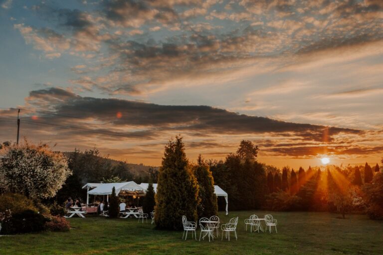 places for outdoor events in the mountains, a place for an outdoor company event, a garden in the Sosnówka mountains near Karpacz