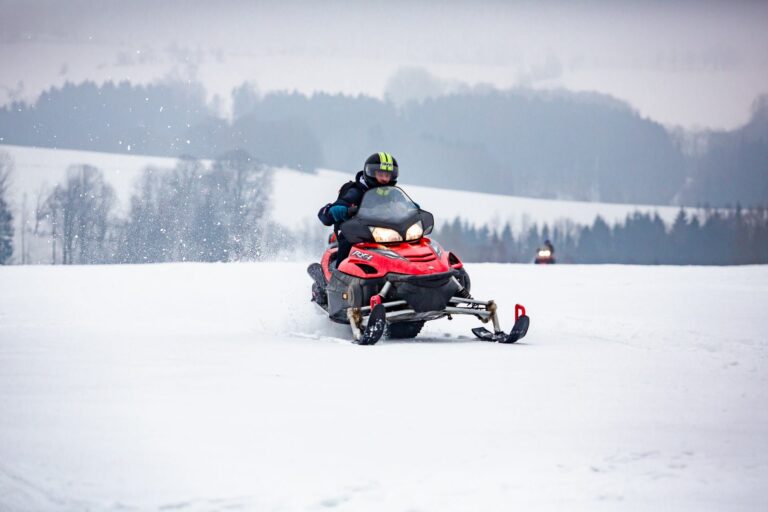 Attraktionen für Firmenveranstaltungen, Schneemobile, Dwór Korona Karkonoszy Sosnówka bei Karpacz