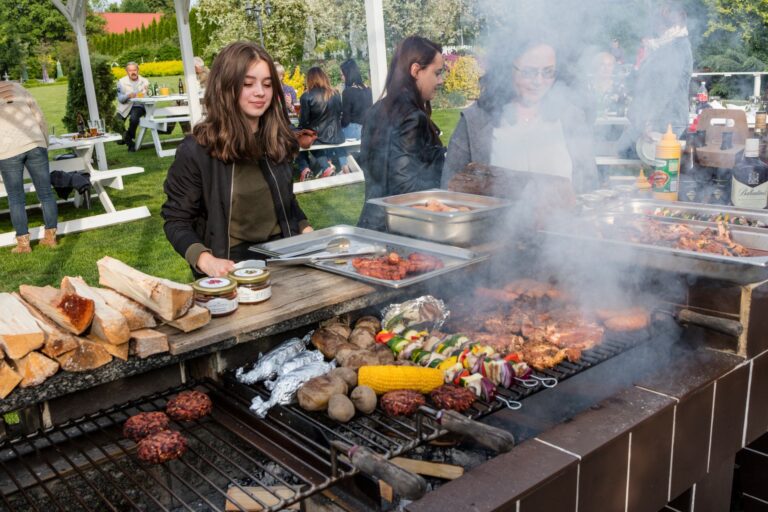 impreza plenerowa, grill, Dwór Korona Karkonoszy Sosnówka koło Karpacza