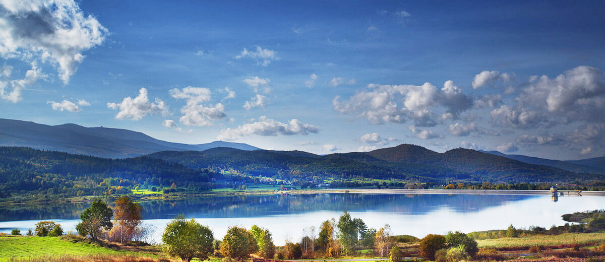 Sosnówka Reservoir near Karpacz, tourist attractions, Karkonosze Mountains