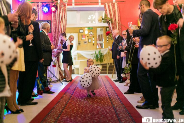 Kinder bei der Hochzeit und Empfang, Dwór Korona Karkonoszy Sosnówka bei Karpacz