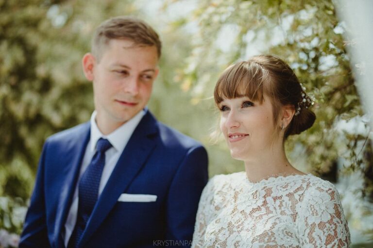 a young couple at a wedding in the garden, the Korona Karkonosze Manor Sosnówka near Karpacz