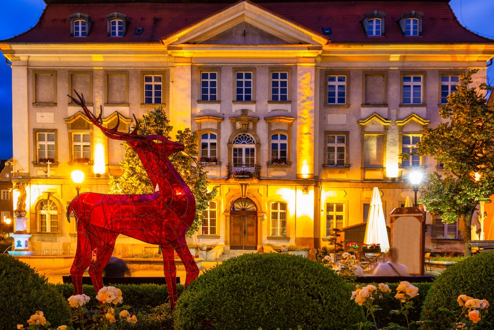 Jelenia Góra i czerwony jeleń symbol miasta