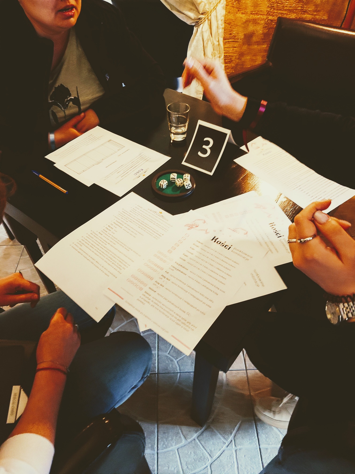 Games, activities and quizzes at a company event, team building competitions